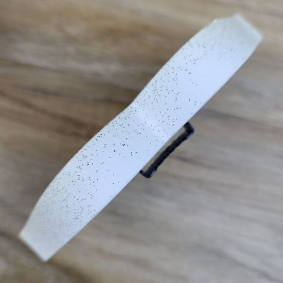 🩵NWOT White Sparkly Wooden Lips Tabletop/Wall Decor Accent - Picture 3 of 5